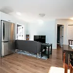 Great 1-Bedroom Suite Near Downtown Langford